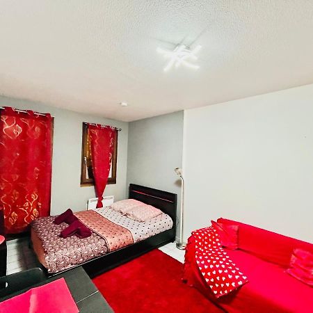 Ferienwohnung Le Red Escape A 15Min Du Centre Avec Parking Prive Gratuit Annecy Exterior foto