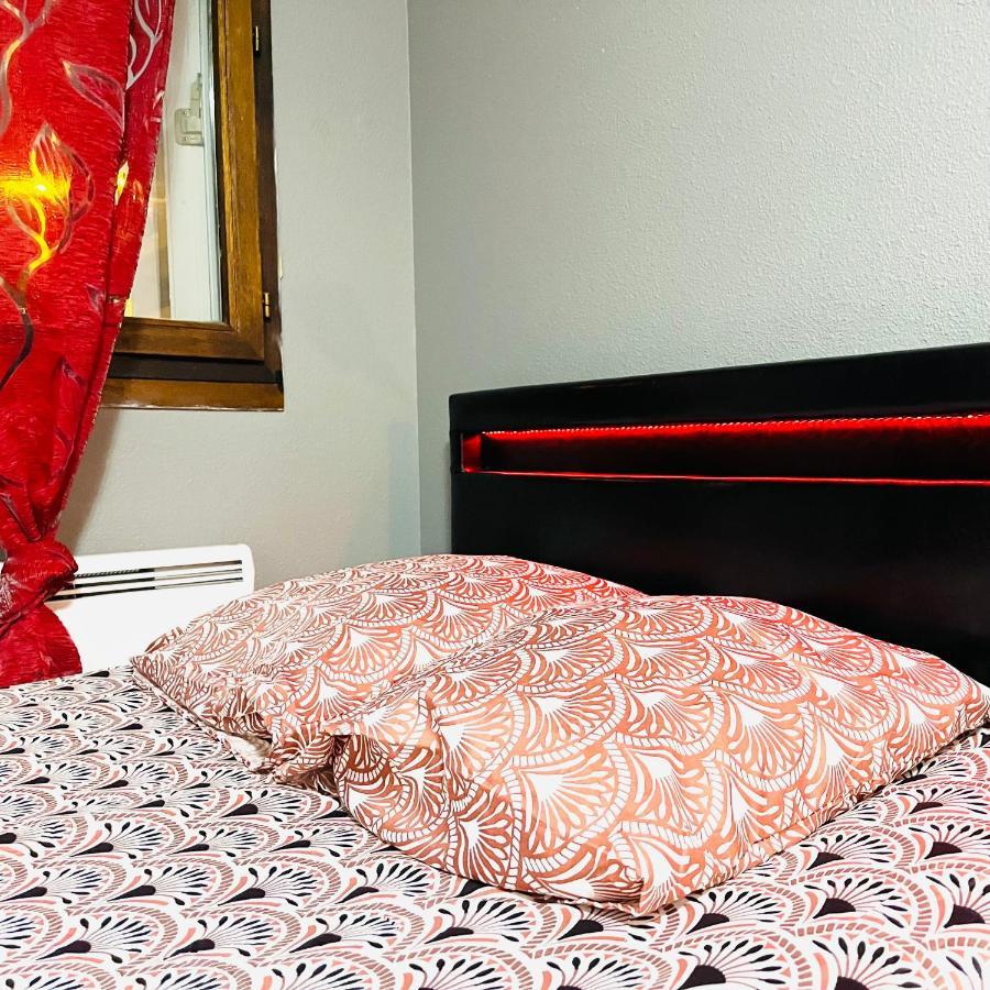 Ferienwohnung Le Red Escape A 15Min Du Centre Avec Parking Prive Gratuit Annecy Exterior foto